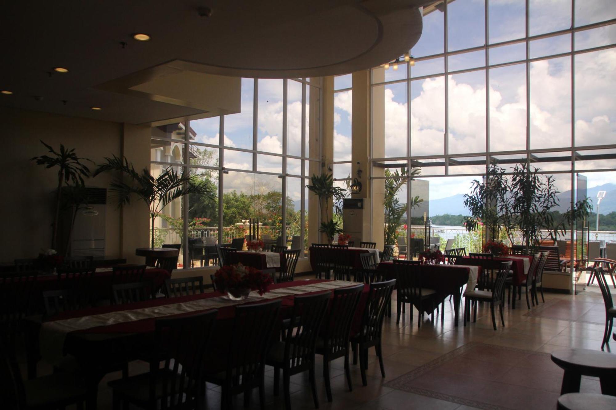 Hotel Palacio Puerto Princesa Ngoại thất bức ảnh